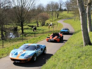 Découvrir et piloter 1/2 journée – visite de la collection et conduite de 3 véhicules (60 km)